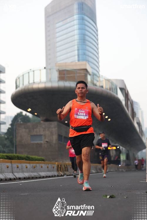Race photo from Smartfren Run 2025 