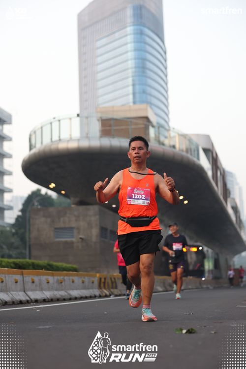 Race photo from Smartfren Run 2025 