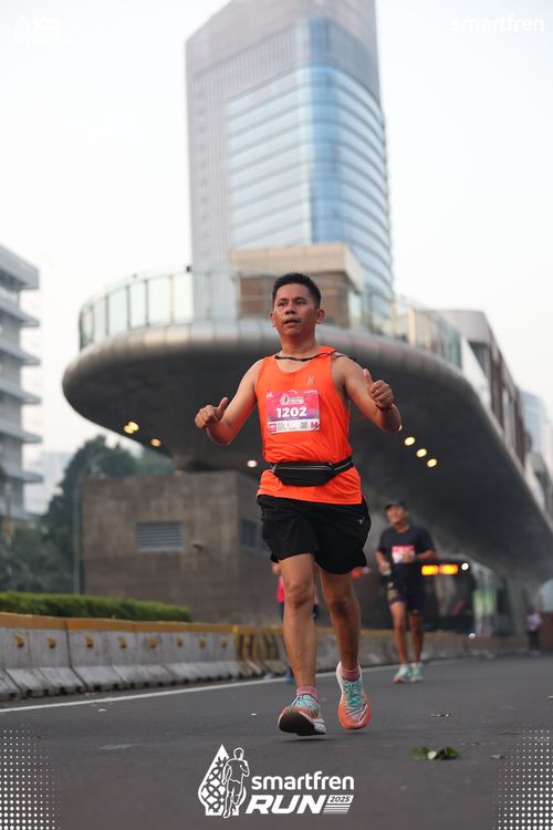 Race photo from Smartfren Run 2025 