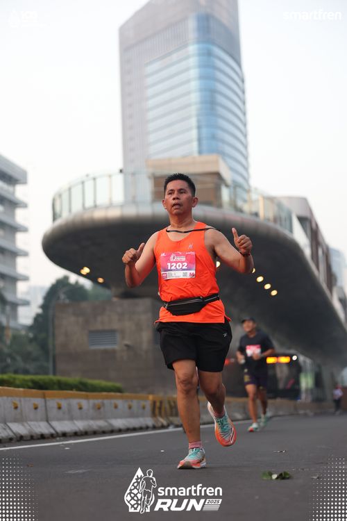 Race photo from Smartfren Run 2025 