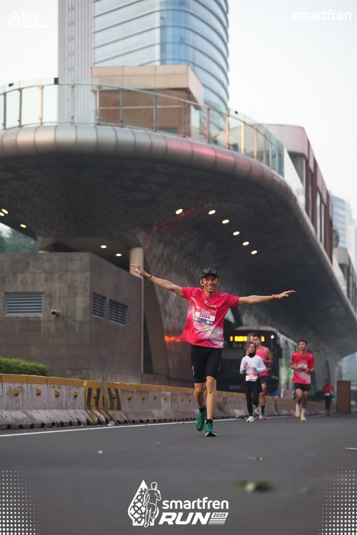 Race photo from Smartfren Run 2025 