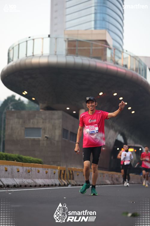 Race photo from Smartfren Run 2025 