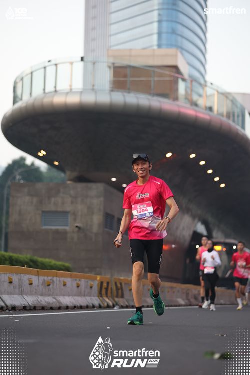 Race photo from Smartfren Run 2025 