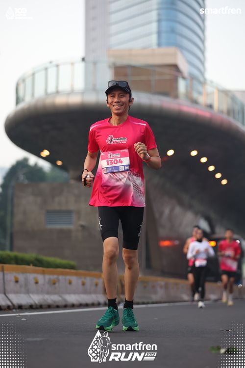Race photo from Smartfren Run 2025 