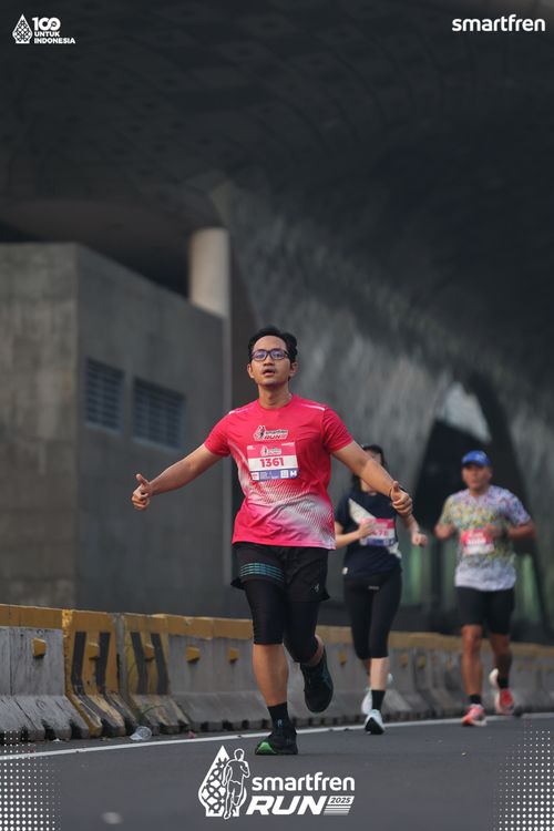 Race photo from Smartfren Run 2025 