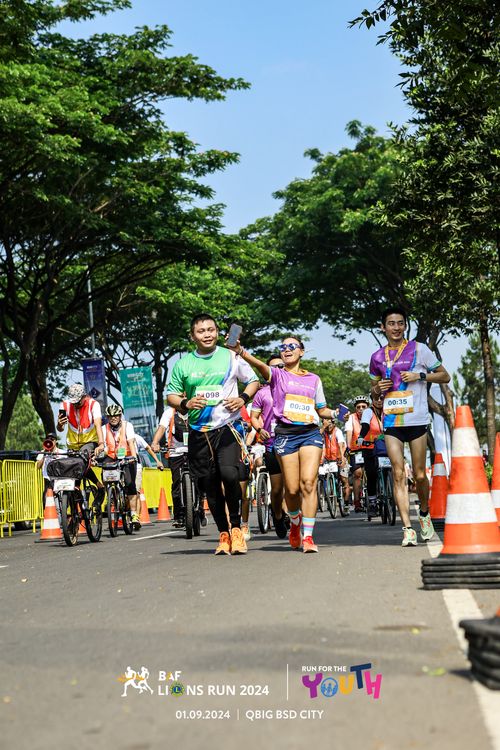 Race photo from BAF LIONS RUN 2024