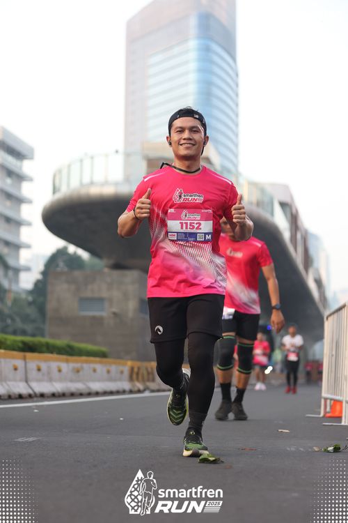 Race photo from Smartfren Run 2025 
