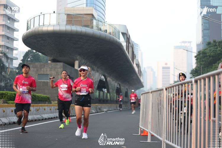 Race photo from Smartfren Run 2025 