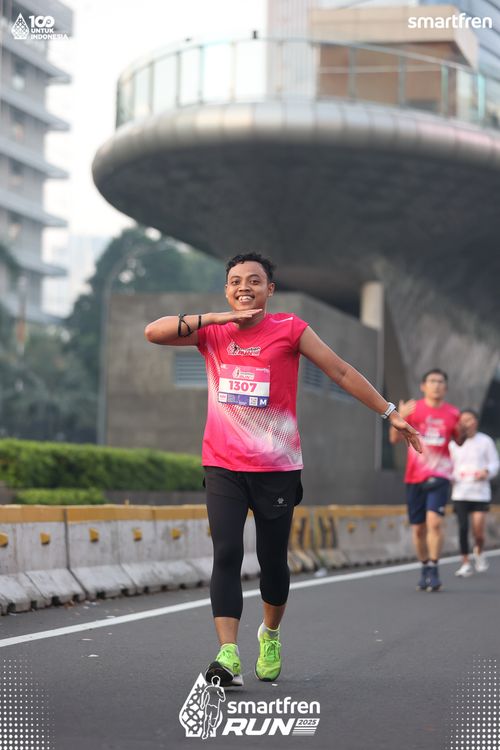 Race photo from Smartfren Run 2025 