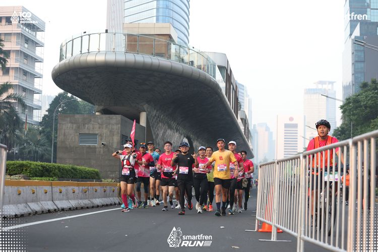 Race photo from Smartfren Run 2025 