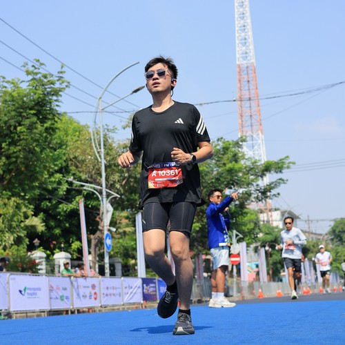 Race photo from SURABAYA ISOPLUS MARATHON 2026