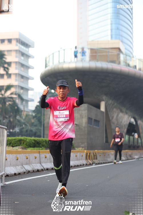 Race photo from Smartfren Run 2025 