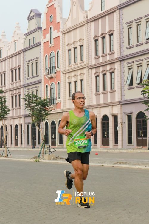 Race photo from ISOPlus Run 2024 Jakarta
