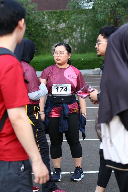 Race photo from Assurance Fun Run 2024