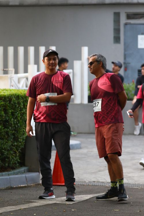 Race photo from Assurance Fun Run 2024