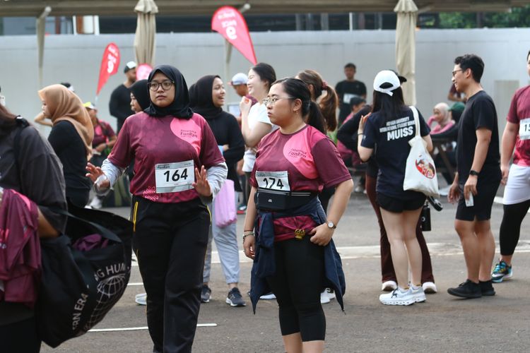 Race photo from Assurance Fun Run 2024