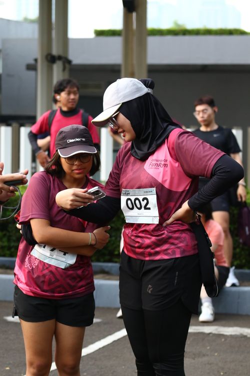 Race photo from Assurance Fun Run 2024