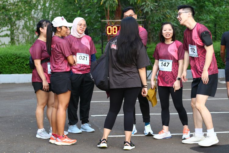 Race photo from Assurance Fun Run 2024