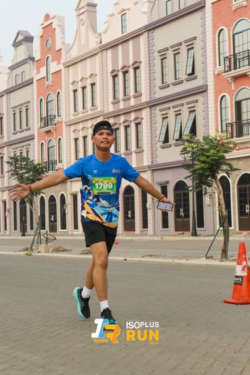 Race photo from ISOPlus Run 2024 Jakarta