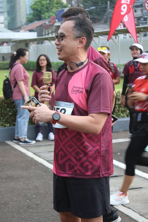 Race photo from Assurance Fun Run 2024
