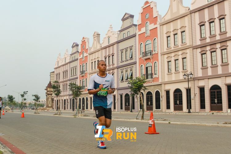 Race photo from ISOPlus Run 2024 Jakarta