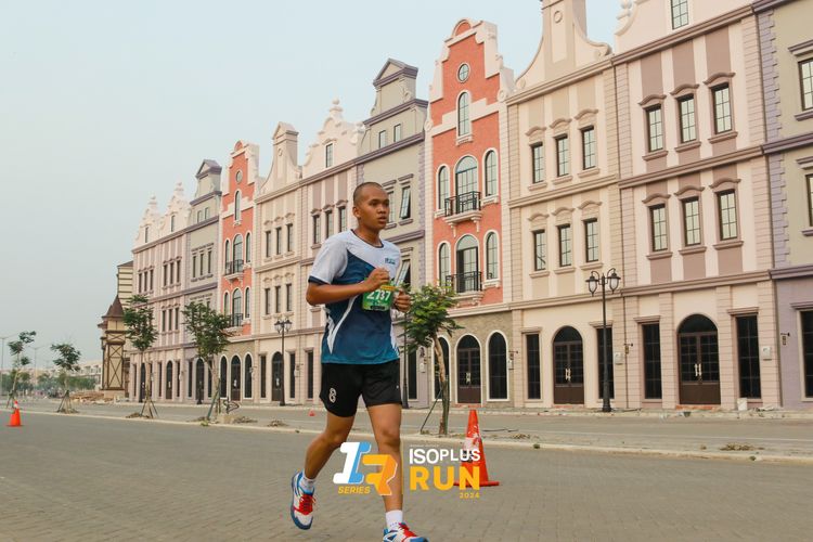 Race photo from ISOPlus Run 2024 Jakarta
