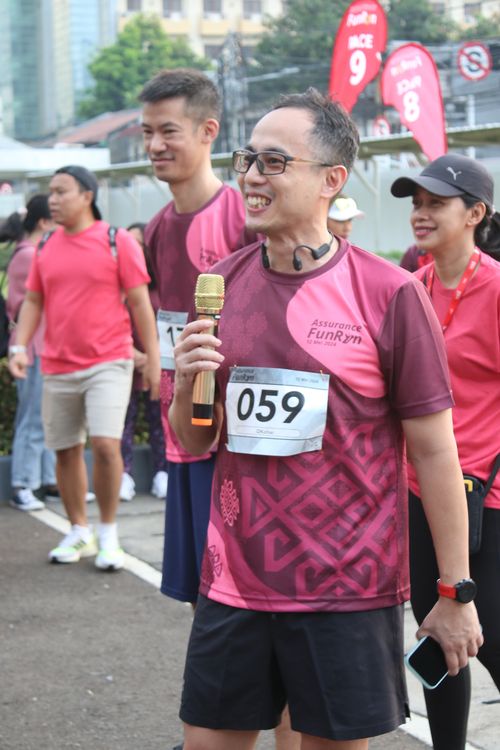 Race photo from Assurance Fun Run 2024