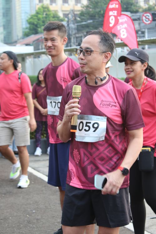 Race photo from Assurance Fun Run 2024