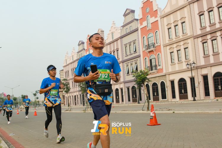 Race photo from ISOPlus Run 2024 Jakarta