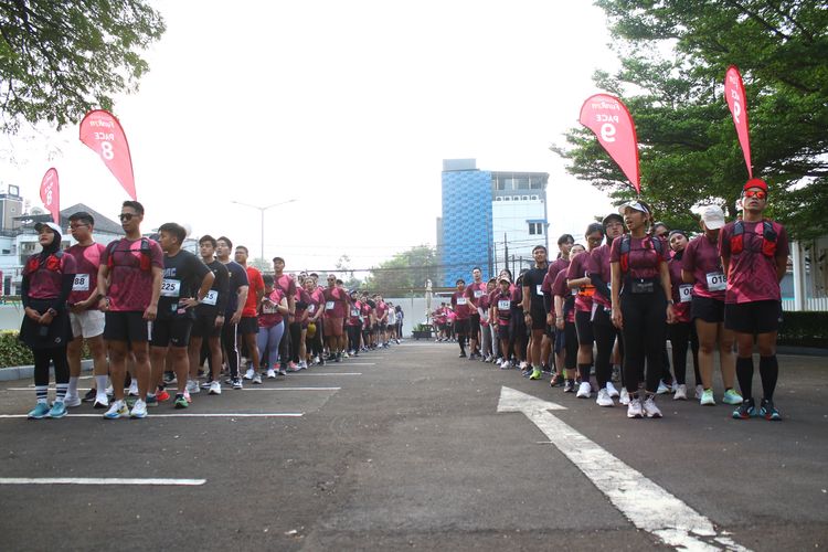 Race photo from Assurance Fun Run 2024
