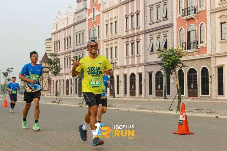 Race photo from ISOPlus Run 2024 Jakarta