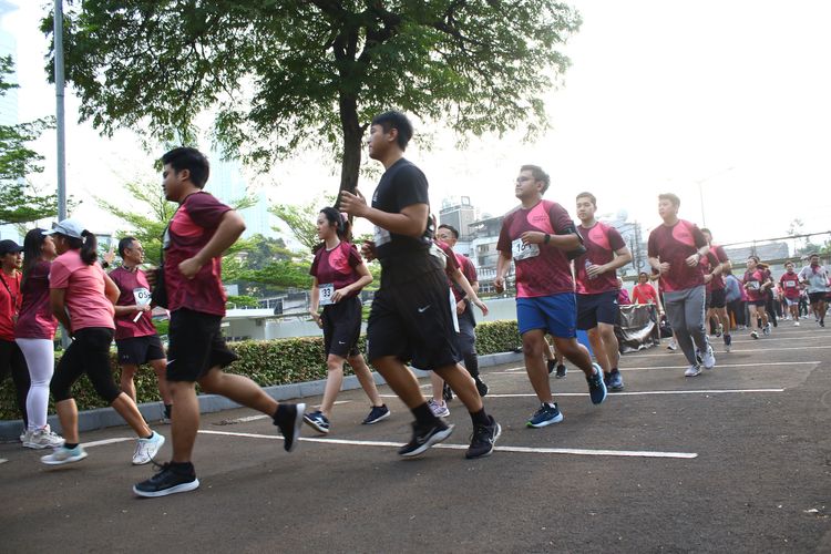 Race photo from Assurance Fun Run 2024