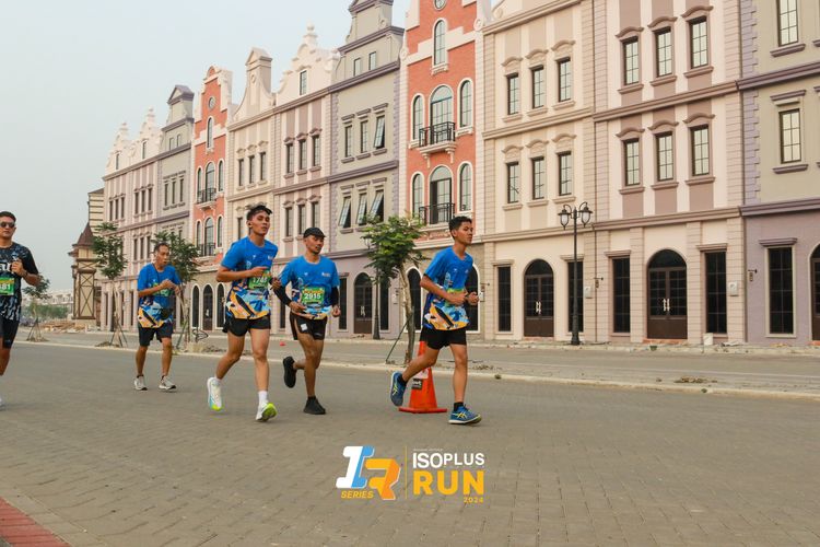 Race photo from ISOPlus Run 2024 Jakarta