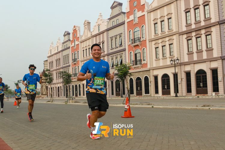 Race photo from ISOPlus Run 2024 Jakarta