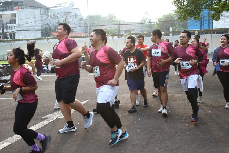 Race photo from Assurance Fun Run 2024