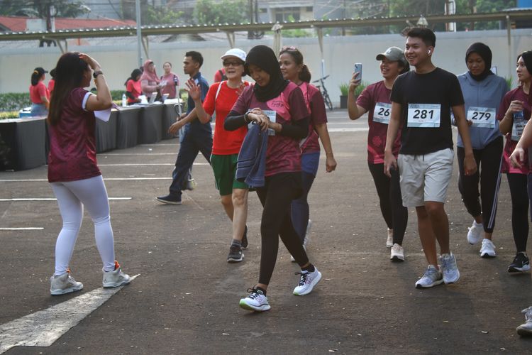Race photo from Assurance Fun Run 2024