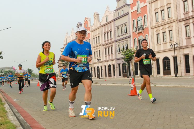 Race photo from ISOPlus Run 2024 Jakarta