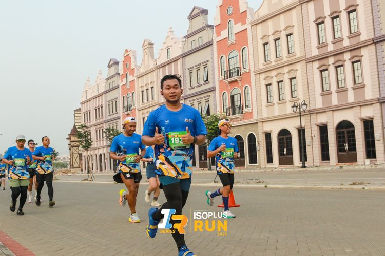 Race photo from ISOPlus Run 2024 Jakarta