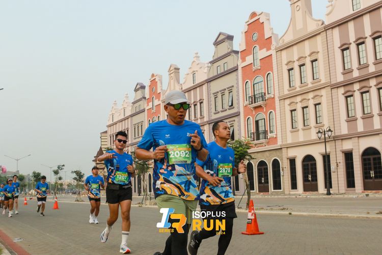 Race photo from ISOPlus Run 2024 Jakarta