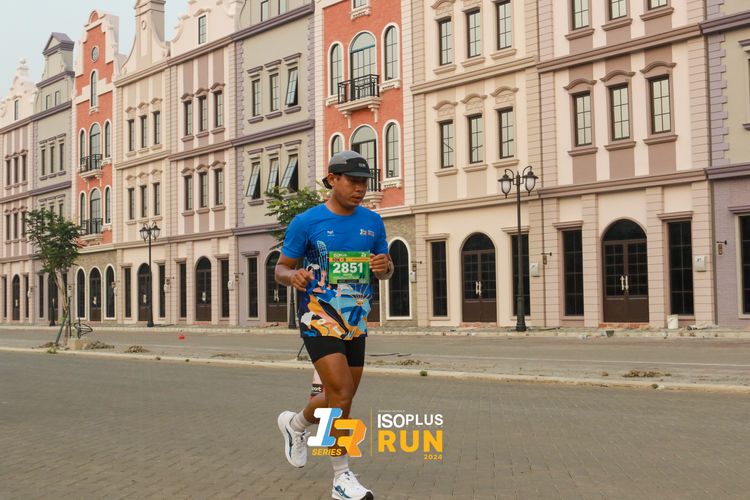 Race photo from ISOPlus Run 2024 Jakarta