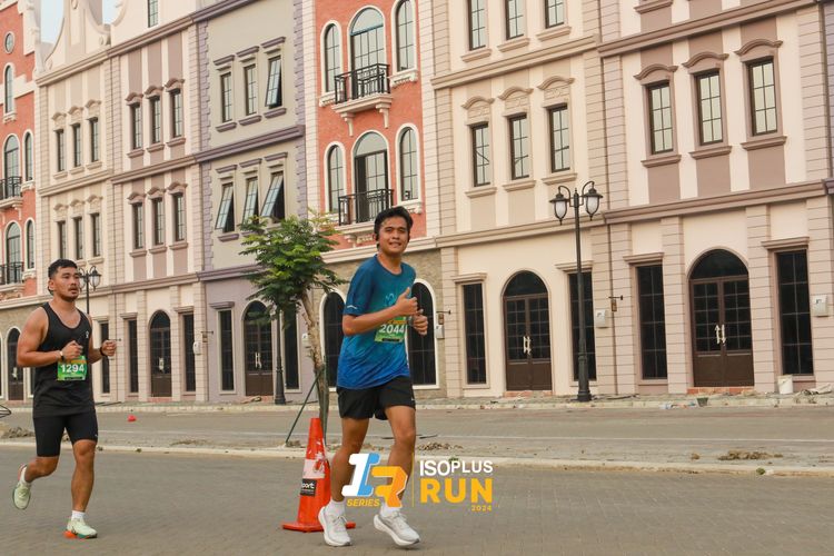 Race photo from ISOPlus Run 2024 Jakarta
