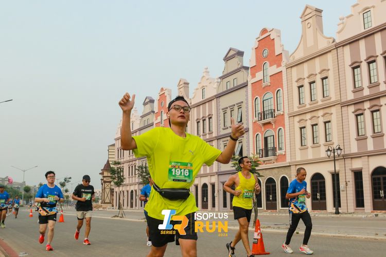 Race photo from ISOPlus Run 2024 Jakarta