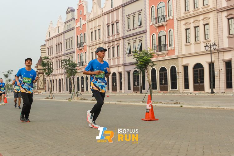 Race photo from ISOPlus Run 2024 Jakarta