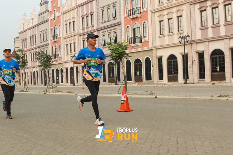 Race photo from ISOPlus Run 2024 Jakarta