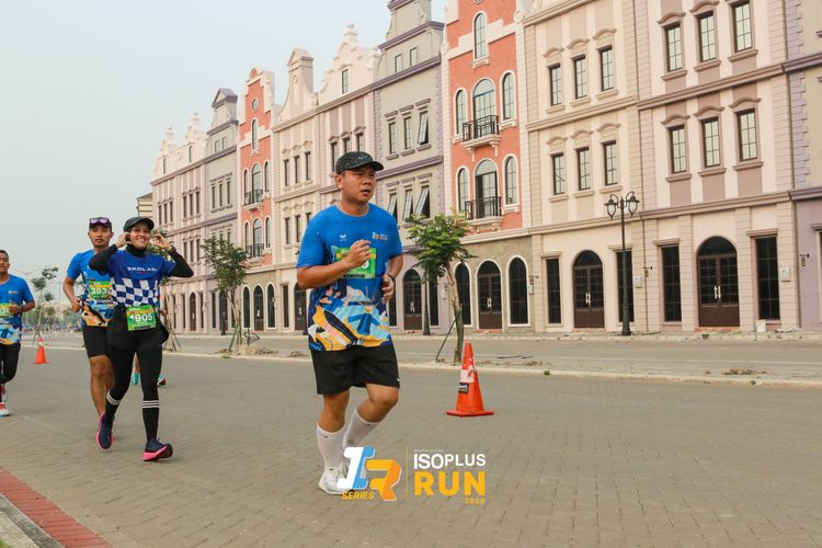 Race photo from ISOPlus Run 2024 Jakarta