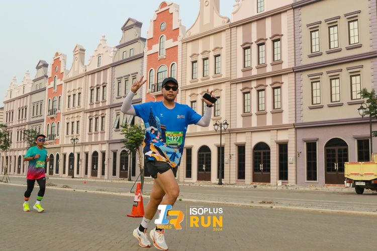 Race photo from ISOPlus Run 2024 Jakarta