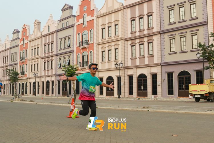 Race photo from ISOPlus Run 2024 Jakarta