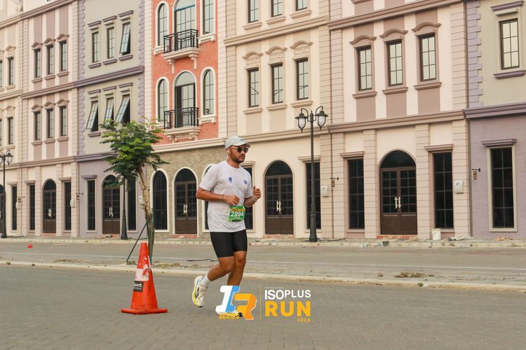Race photo from ISOPlus Run 2024 Jakarta
