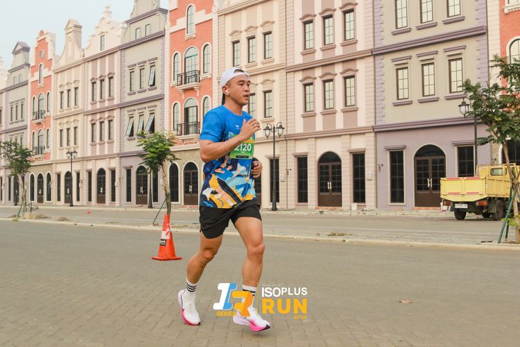 Race photo from ISOPlus Run 2024 Jakarta