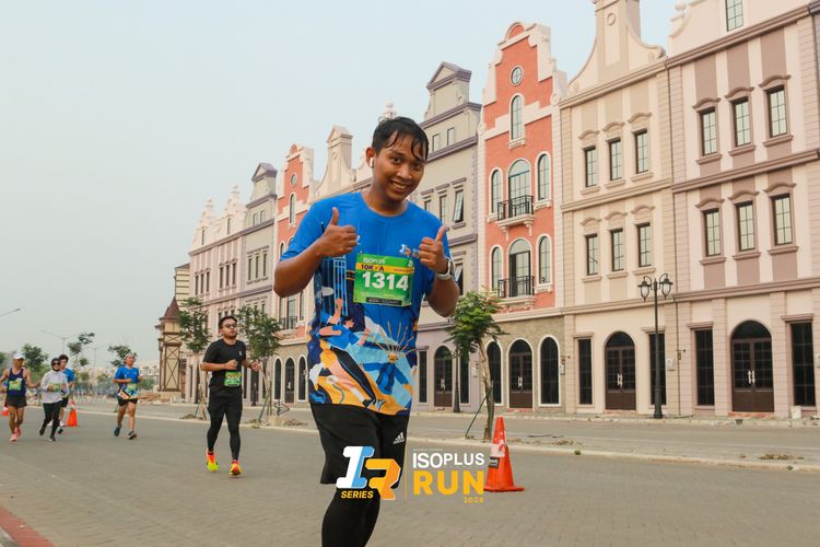 Race photo from ISOPlus Run 2024 Jakarta